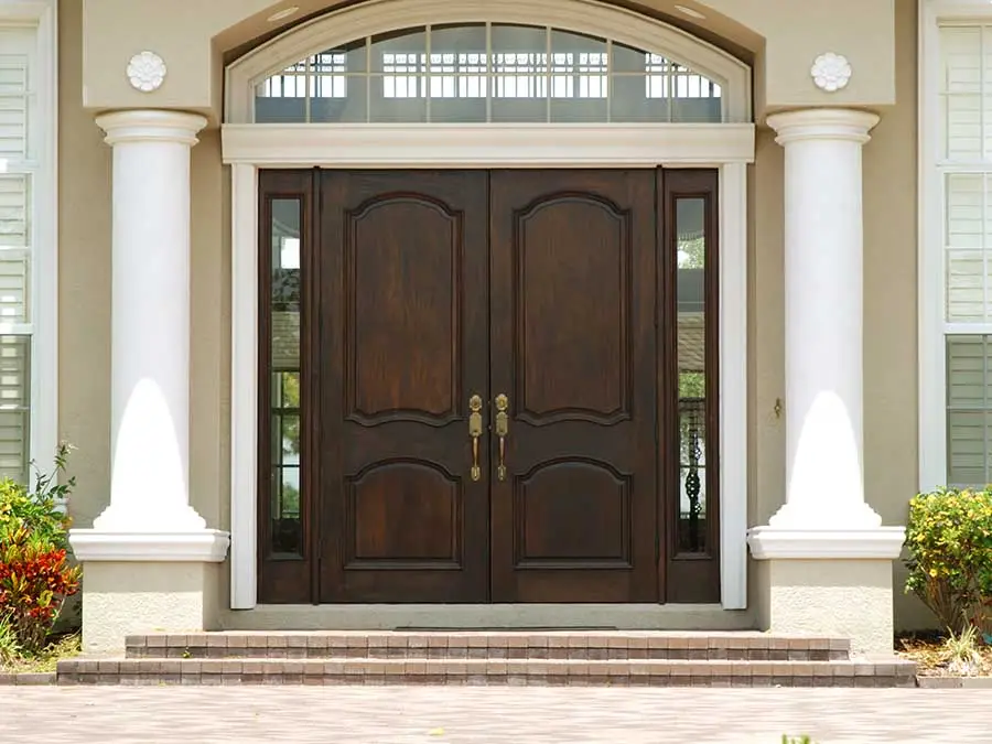 Puertas grandes de entrada: ¿Qué opciones elegir?